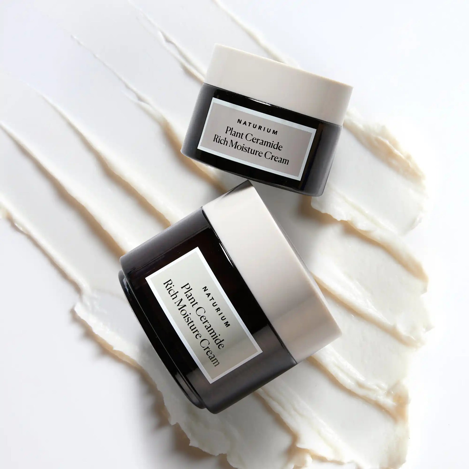 plant-ceramide-rich-moisture-cream-jumbo-e9 11_18_2021_Naturium0575-crop.webp
