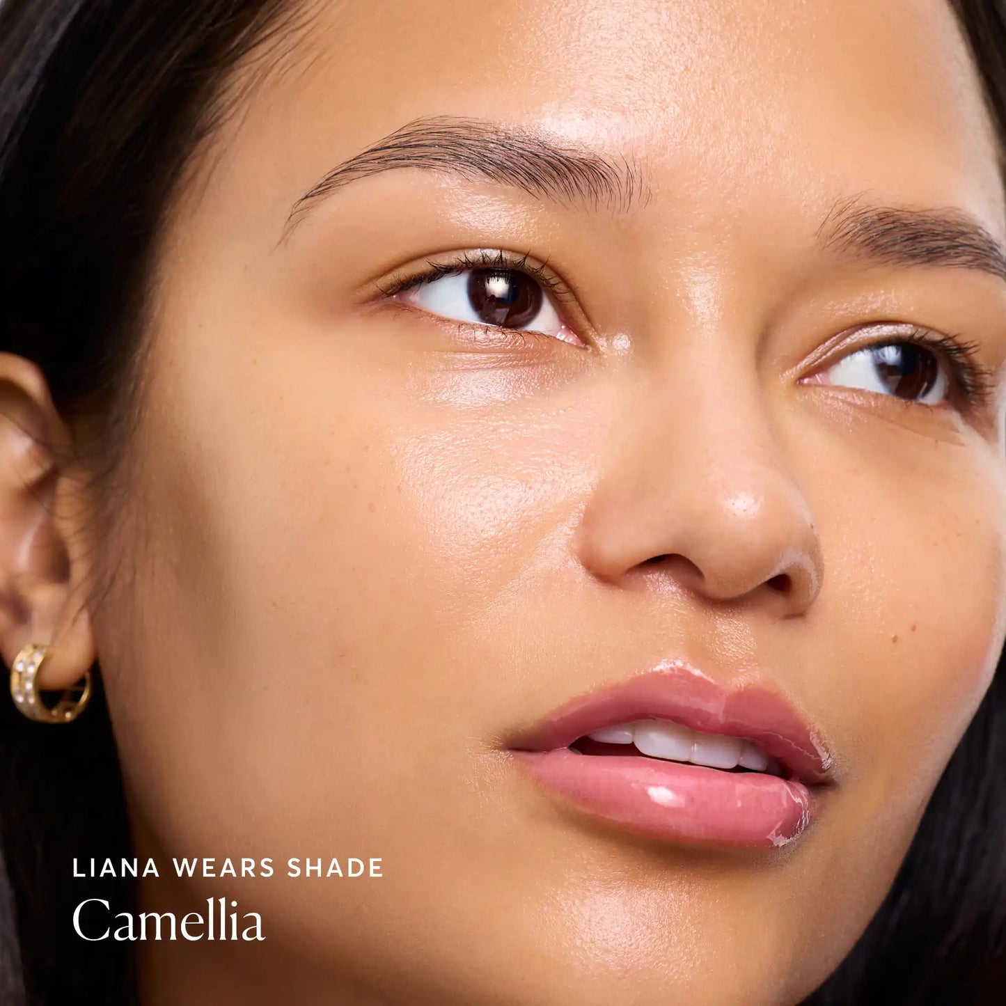 phyto-glow-lip-balm-camellia-k1 NATR-60075-Alt-Images-Phyto-Glow-Lip-Balm-Camellia-04.webp